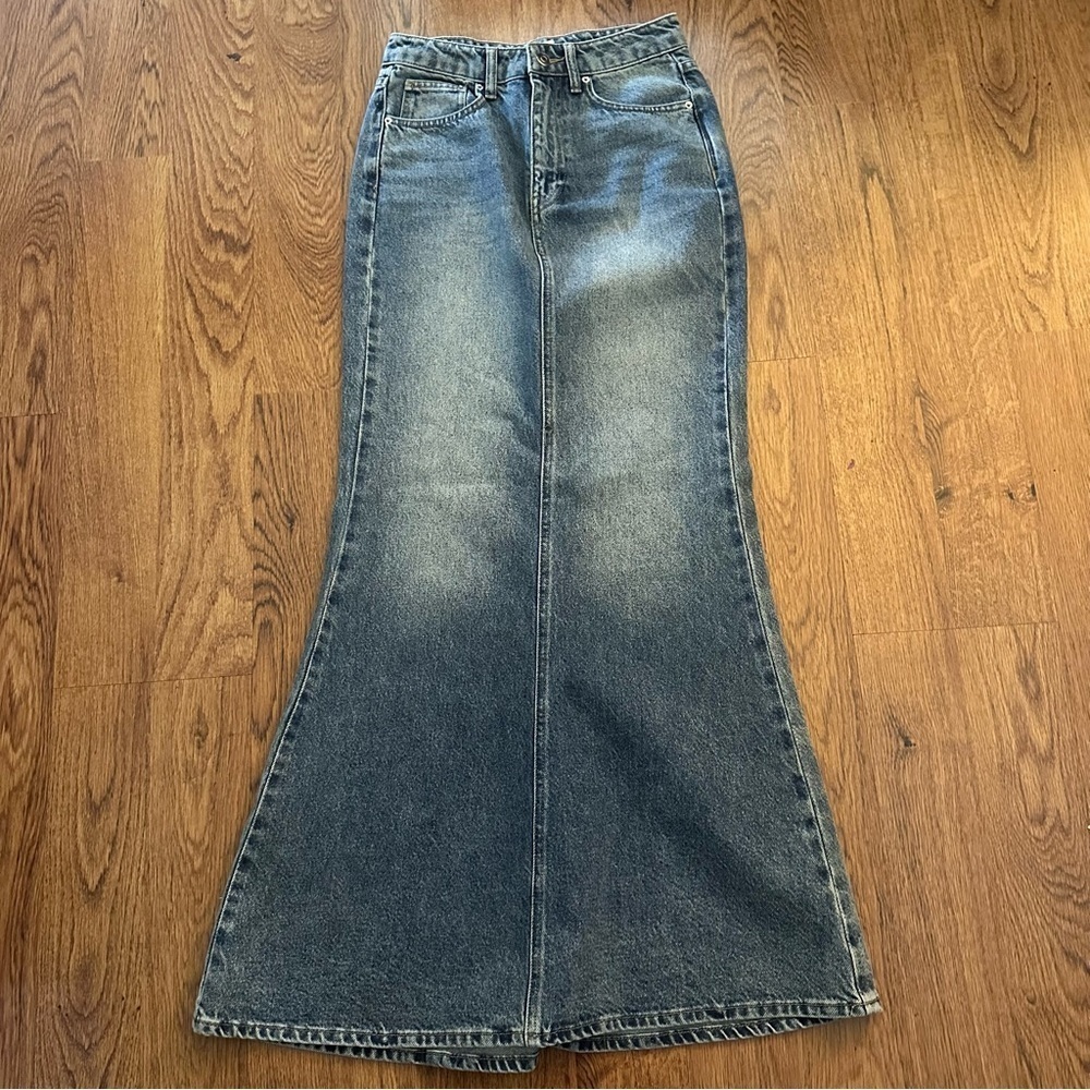 H&M Dark Blue Flare maxi Jean Women's Modest denim skirt size 4 cotton